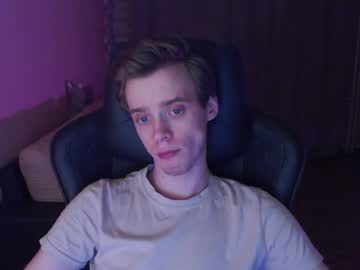Noherono Chaturbate stream image from June 03, 2025