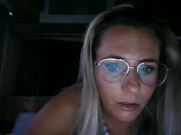 Bazaniya Chaturbate stream image from June 03, 2025