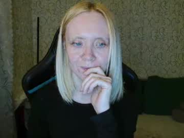 Angelcarly32 Chaturbate stream image from June 03, 2025