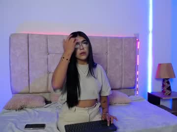 Sarawillow Chaturbate stream image from June 03, 2025