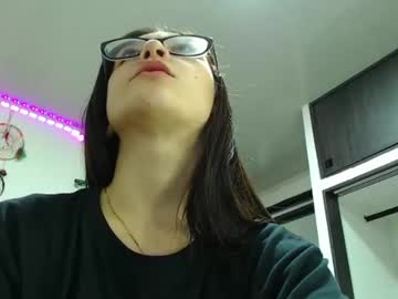 Mavieivannova Chaturbate stream image from June 04, 2025