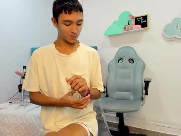Santi19_ Chaturbate stream image from June 04, 2025