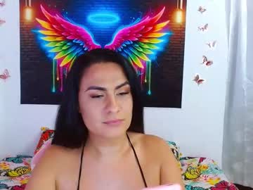 Kamilla_Evans Chaturbate stream image from June 04, 2025