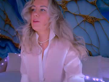 Nika_Bloom Chaturbate stream image from June 04, 2025