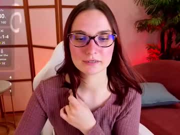 Influuesi_ Chaturbate stream image from June 04, 2025
