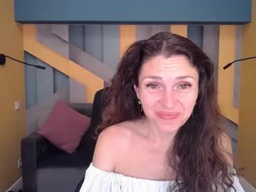Ellalongs Chaturbate stream image from June 04, 2025
