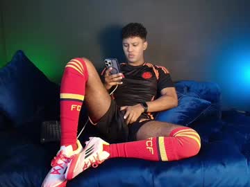Lildantear Chaturbate stream image from June 04, 2025