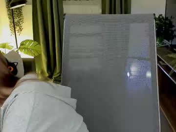 Pambeeslyy Chaturbate stream image from June 04, 2025