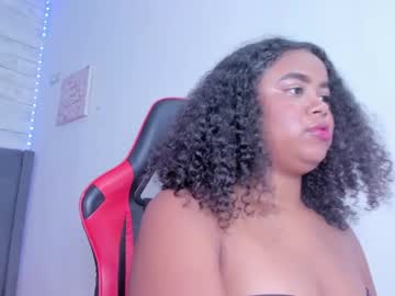 Danielaruss Chaturbate stream image from June 04, 2025