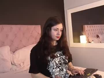 Evaroussel Chaturbate stream image from June 04, 2025