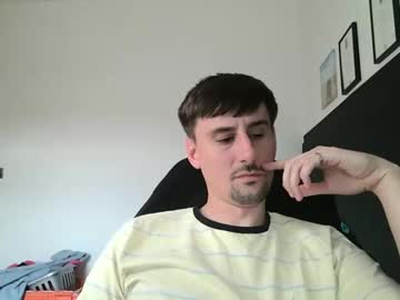Povbear Chaturbate stream image from June 04, 2025