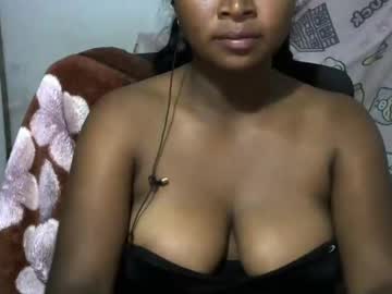 Annie_Lia Chaturbate stream image from June 04, 2025