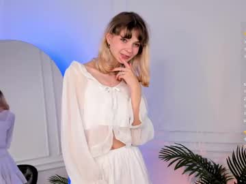 Blushmuse Chaturbate stream image from June 04, 2025