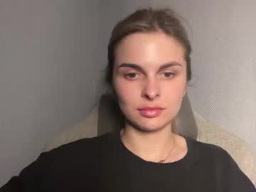 Kira_Best_Love Chaturbate stream image from June 04, 2025