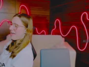 Merli_Lux Chaturbate stream image from June 04, 2025