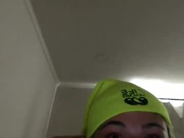 Elliesmoke Chaturbate stream image from June 04, 2025