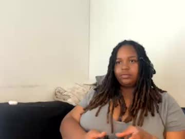 Thiccmamaaa Chaturbate stream image from June 04, 2025