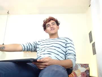 Youwilly Chaturbate stream image from June 04, 2025