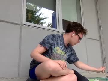 Collegeroommates03 Chaturbate stream image from June 04, 2025