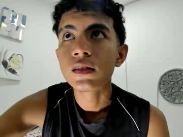 Alluringangel01 Chaturbate stream image from June 05, 2025