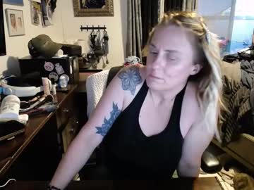 Kateykitti Chaturbate stream image from June 05, 2025