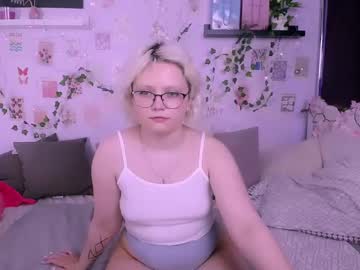 Linafoxxy Chaturbate stream image from June 05, 2025