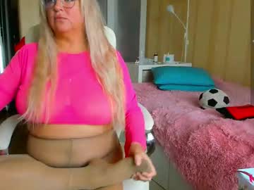 Squirtmilfpam Chaturbate stream image from June 05, 2025