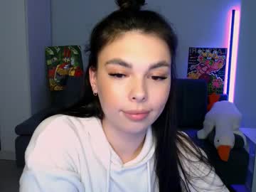 Queenofthesense Chaturbate stream image from June 05, 2025