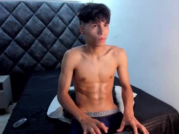 Brucerojas7 Chaturbate stream image from June 05, 2025
