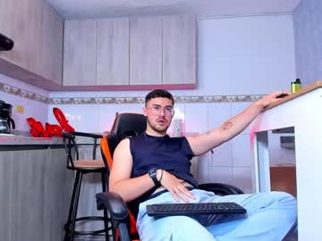 Brunowalkerr Chaturbate stream image from June 05, 2025