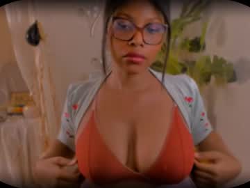 Bellablakes18 Chaturbate stream image from June 05, 2025
