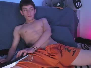 Thechiky05 Chaturbate stream image from June 05, 2025
