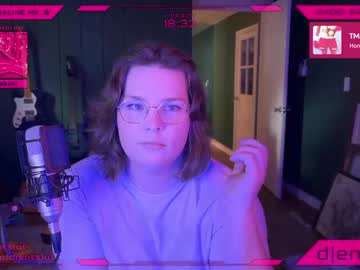 Djentslut Chaturbate stream image from June 05, 2025