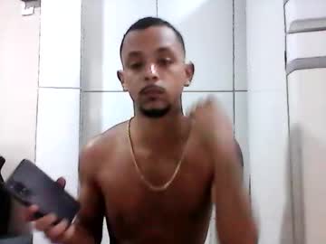 Mlkmachodominador Chaturbate stream image from June 05, 2025