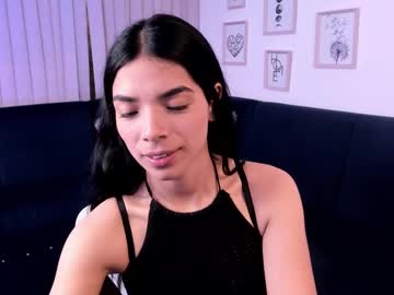Zehra_West Chaturbate stream image from June 05, 2025