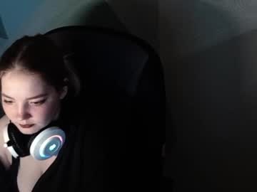 Sweetyyfox Chaturbate stream image from June 05, 2025