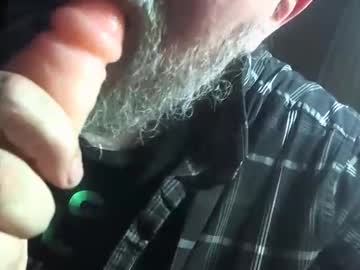 Hillbillyhumpin Chaturbate stream image from June 05, 2025