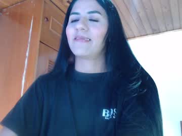 Hilari18 Chaturbate stream image from June 06, 2025