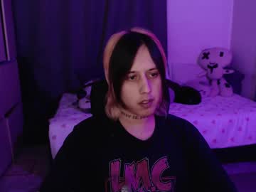 Meev382 Chaturbate stream image from June 06, 2025