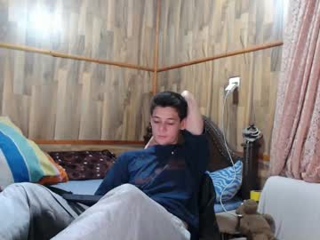 Powertwinky Chaturbate stream image from June 06, 2025