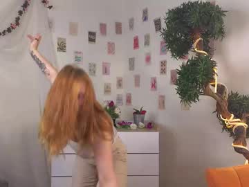 Aislycarll Chaturbate stream image from June 06, 2025