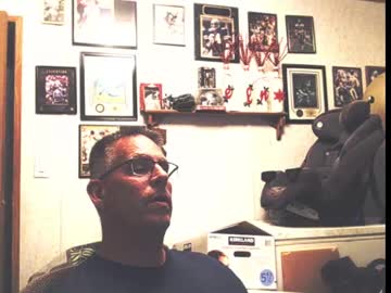 Dwinmontana Chaturbate stream image from June 06, 2025