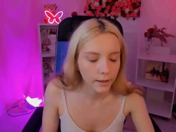 Aurorawrenfield Chaturbate stream image from June 06, 2025