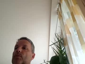 Bananasplit1900 Chaturbate stream image from June 06, 2025