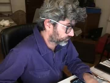 Rousshen Chaturbate stream image from June 06, 2025