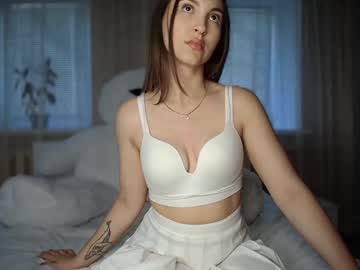 Millita_Love Chaturbate stream image from June 06, 2025