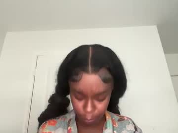 Missjuicyfee Chaturbate stream image from June 06, 2025