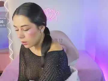 Bella__Tay Chaturbate stream image from June 06, 2025