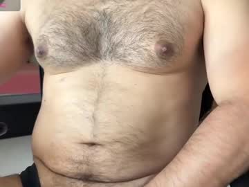 Huge_Moth Chaturbate stream image from June 06, 2025