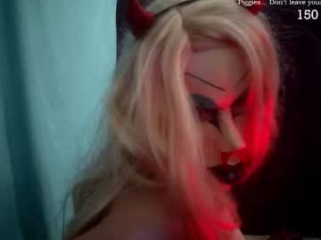 Rottingutzz Chaturbate stream image from June 06, 2025